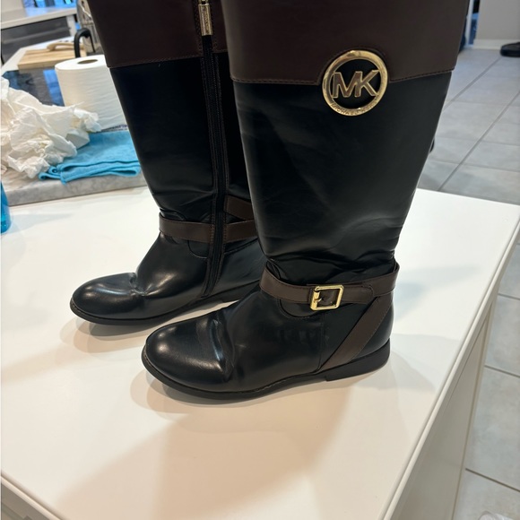 Michael kors boots , shoe size 4 - Picture 5 of 13